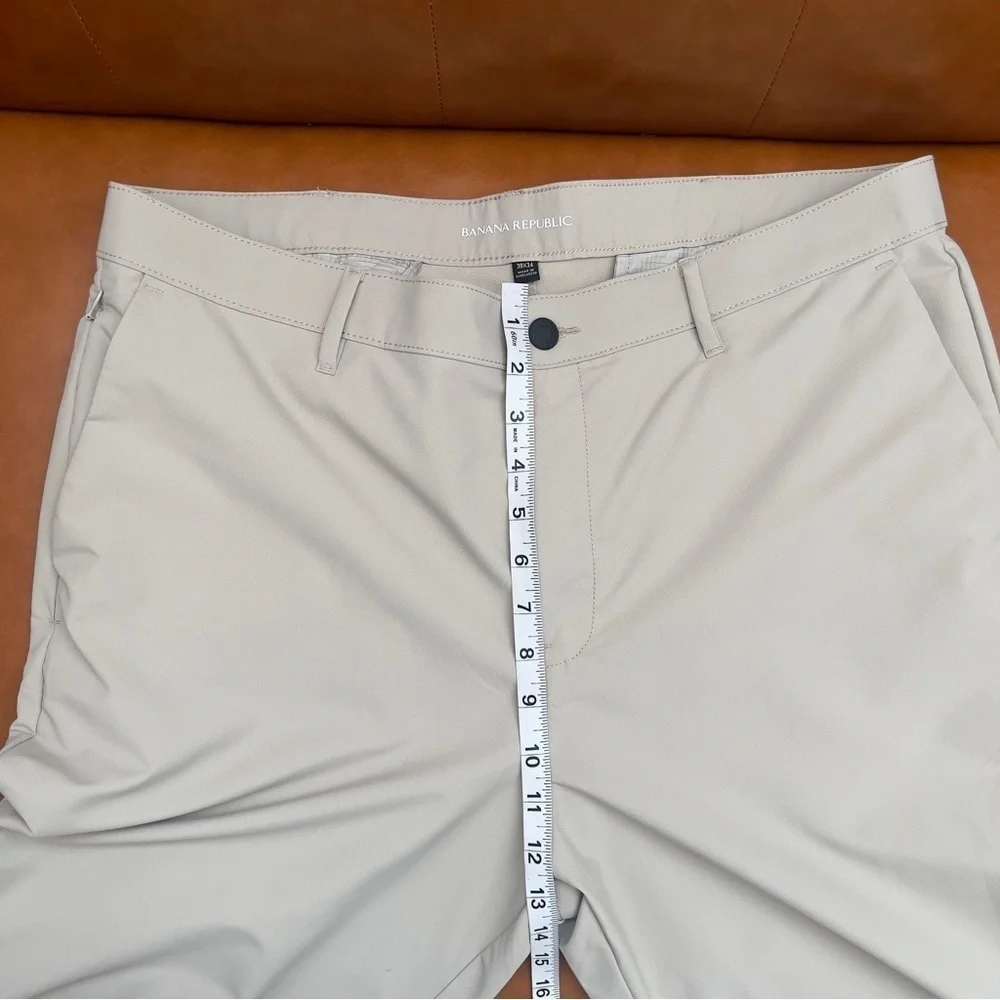Banana Republic Men’s 38W/32L Gray Flat Front Golf Pants Lightweight Relaxed Fit